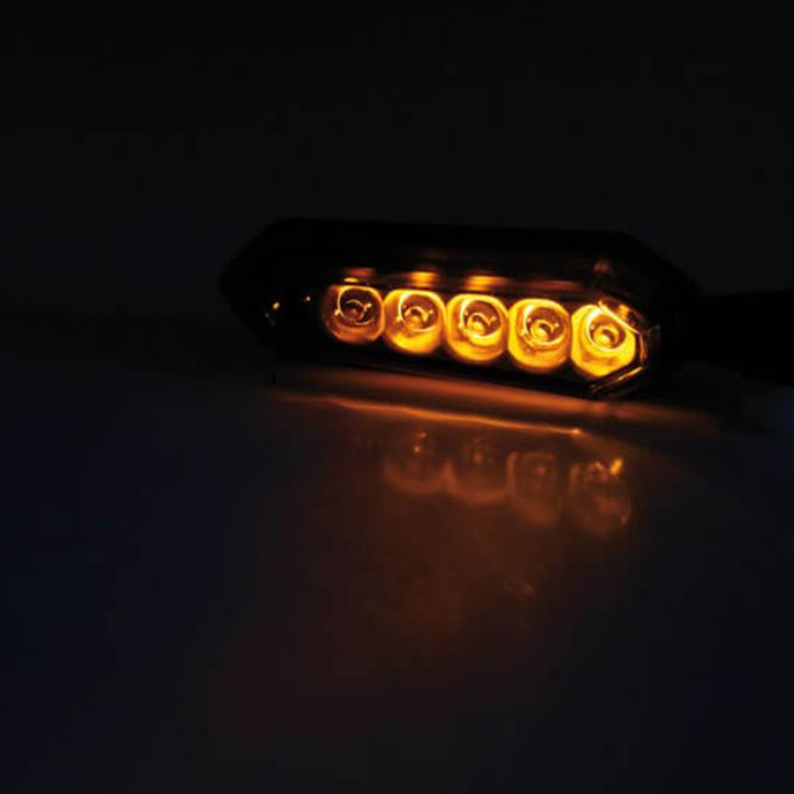 Highsider 203-030 Blinker universal für viele Fahrzeuge passt vorne und hinten LED M8 x 20 mm 5.4W