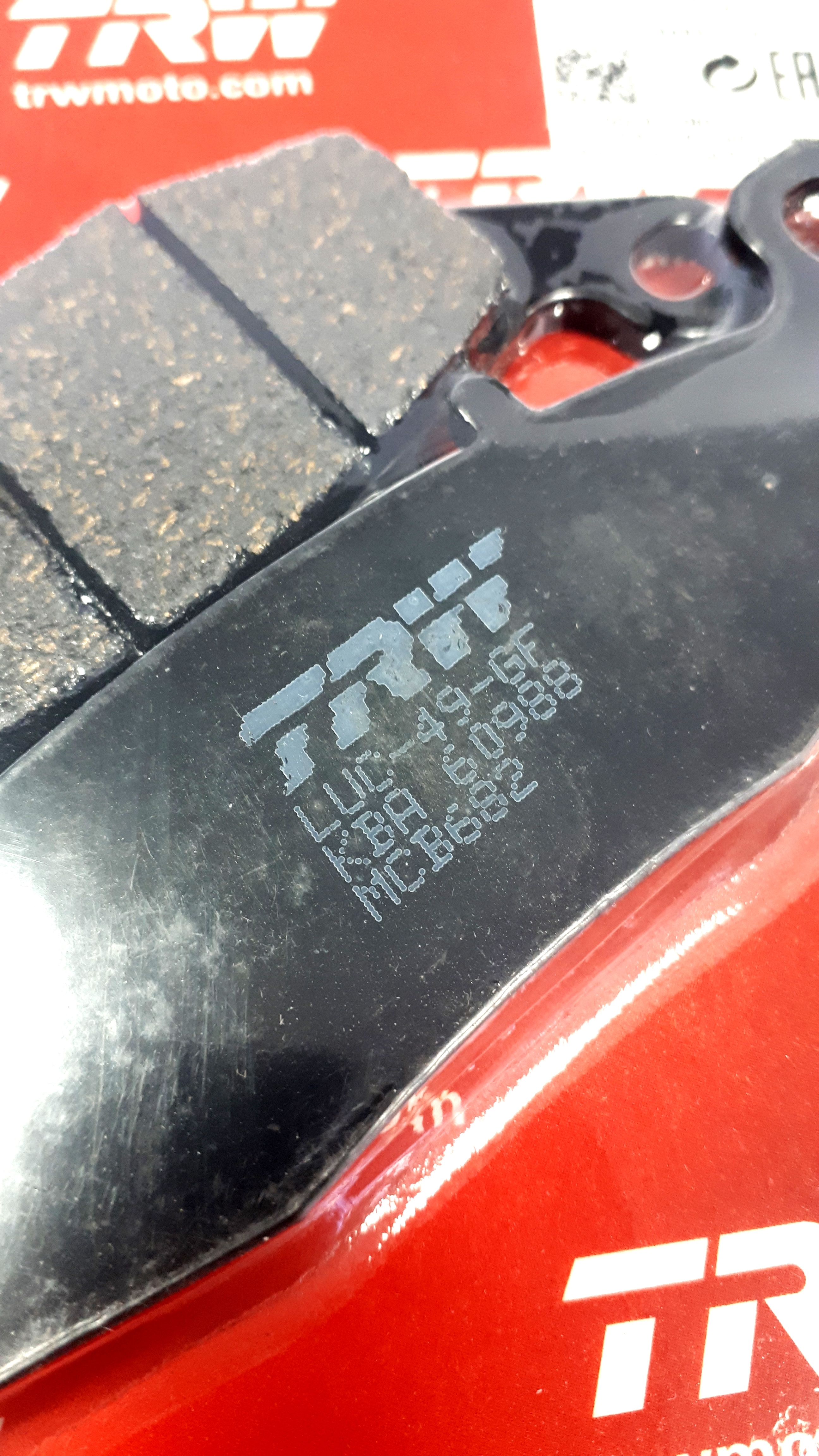 TRW MCB682 Bremsbeläge vorne für Kawasaki ER-6F ER-6N KLE KLR Suzuki GSF DL GSR GSX SFV